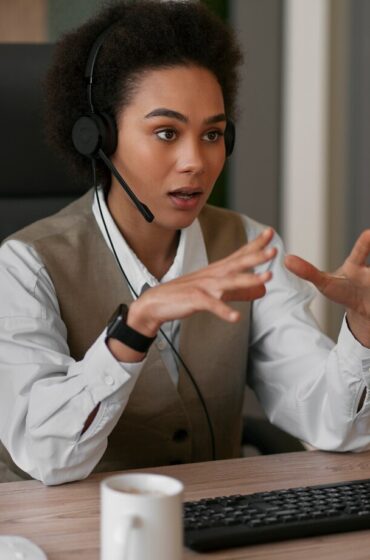 medium-shot-female-economist-working-office_23-2150251731